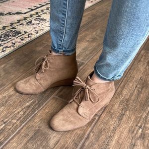 Dr. Scholl's Dakota Women's Wedge Ankle Boots